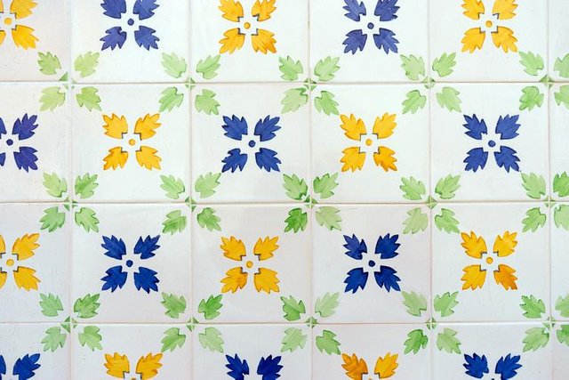 28 Collection Of Lisbon Tiles DSC05728.jpg