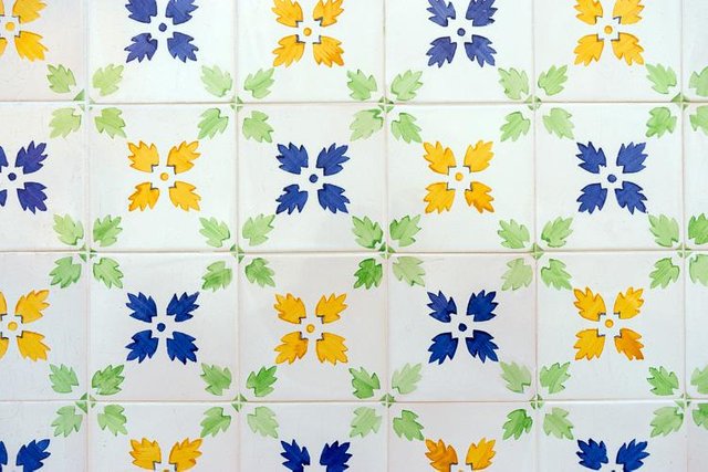 28 Collection Of Lisbon Tiles DSC05728.jpg