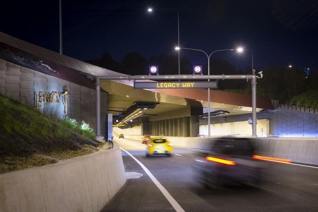 New Legacy Way tunnel opens to traffic today_20150625_DSC1310-1024x683.jpg