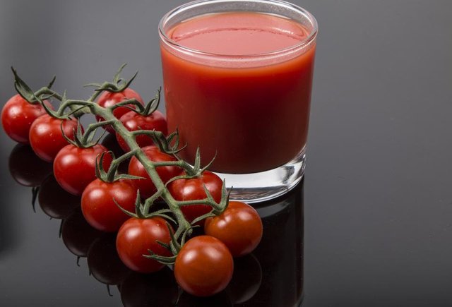 organic-tomato-juice-1473360704tm1.jpg