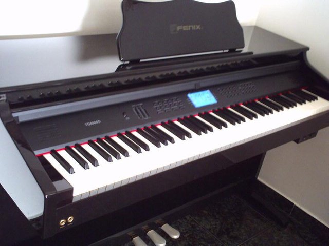 fenix-piano.jpg