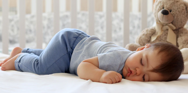 Posisi Tidur Bayi Yang Baik dan Benar