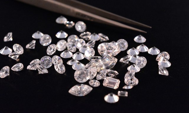 Loose Diamonds