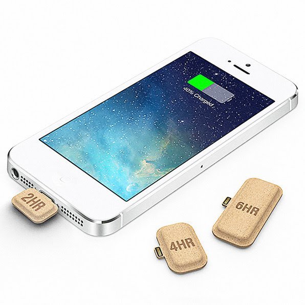 3038609-inline-i-3-this-tiny-cardboard-battery-is-like-a-vitamin-for-your-smartphone.jpg