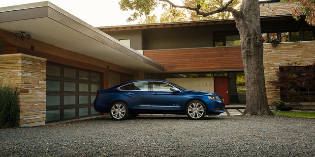 2018-impala-full-size-sedan-exterior-gallery-02.jpg