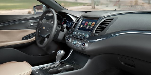 2018-impala-full-size-sedan-interior-gallery-05.jpg