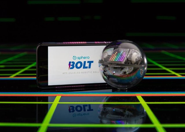 sphero-bolt-5.jpg