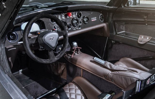 xdonkervoort-d8-gto-overall-interieur-1140x727.jpg.pagespeed.ic.0z-MLhh_V2.jpg