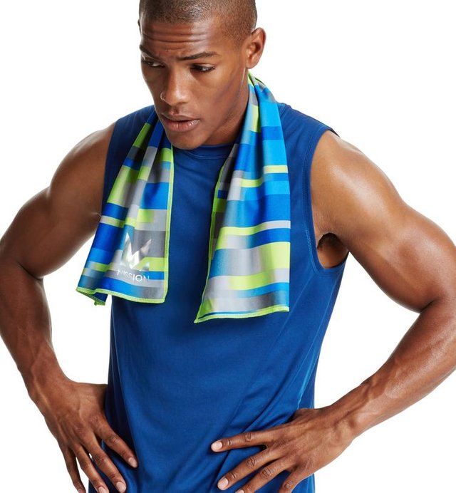 MAX_COOLING_TOWEL_01_038_750x.jpg