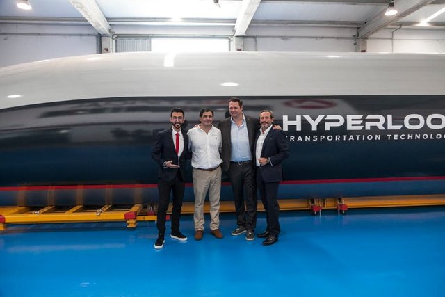 hyperloop-capsule-reveal-2.jpg