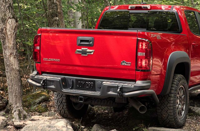 2019-Chevrolet-Colorado-ZR2-Bison-006.jpg