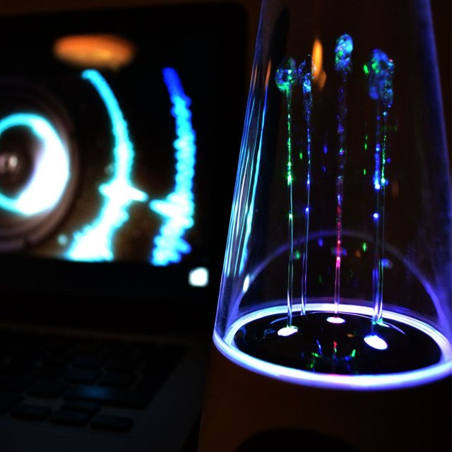 50150-1b_dancing_water_speakers.jpg
