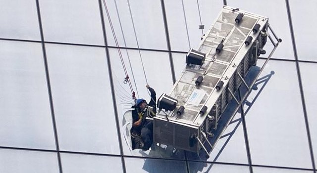 scaffolding-rescue-1-world-trade-center-2 (1).jpg