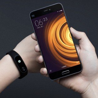 pvm_xiaomi-mi-band-2-black-06_14304_1464953726.jpg