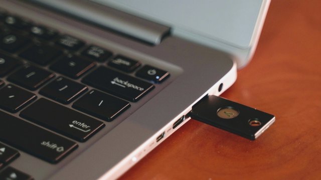 YubiKey 5 in use