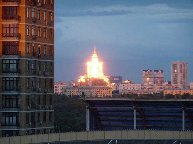 Sunset fire in Moscow