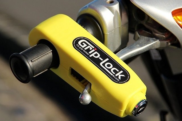 grip-lock-motorcycle-handlebar-lock-2.jpg
