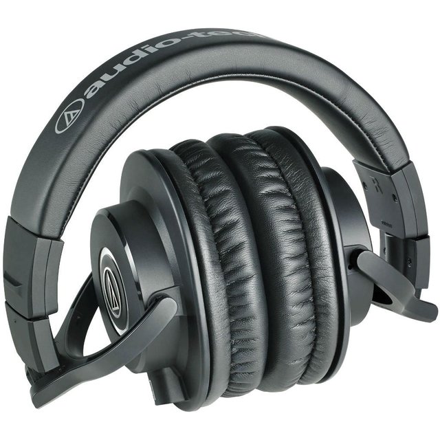 Audio-Technica-ATH-M40X-Studio-Headphones-3_2000x.jpg