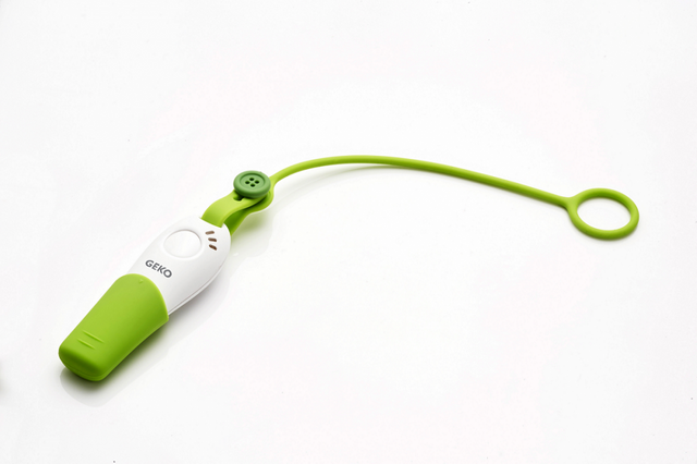 SMART-WHISTLE-WS100-LIME-GREEN-04-resized-1030x685.png