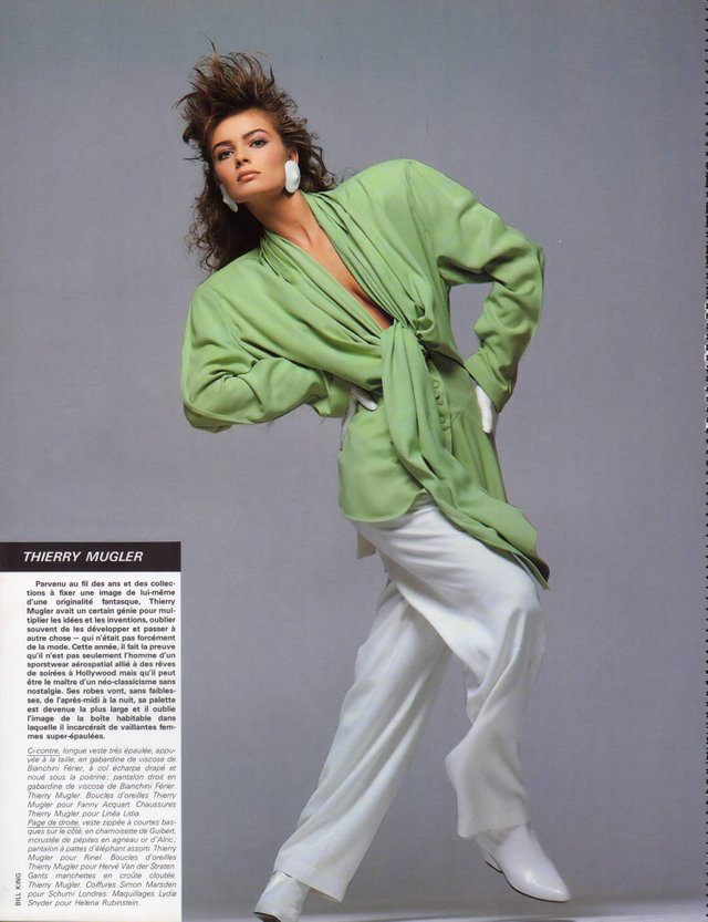 Paulina Porizkova, 1985 (as if the outfit didn't already gie that away)