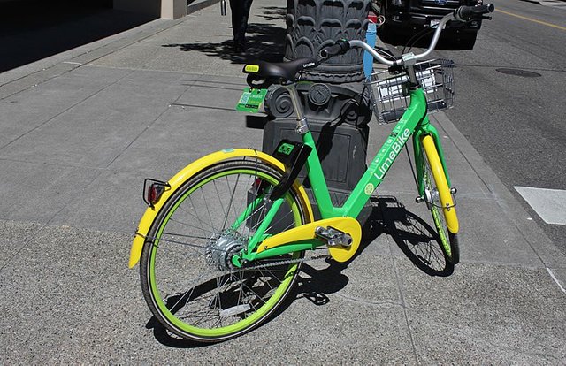 800px-LimeBike_in_Seattle,_July_2017.jpg