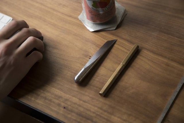 DESK-KNIFE_STYLE3_720x.jpg