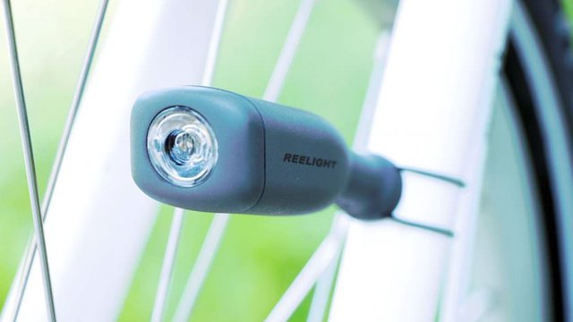 reelight-battery-less-bike-light-840x473.jpg