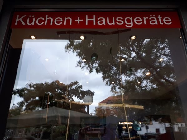 Küchen + Hausgeräte