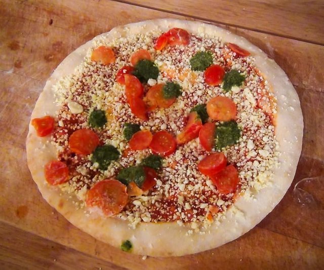 raw pizza