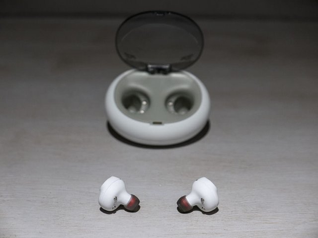 2017-10-18-ckcom-alien-earbuds-970x728.jpg