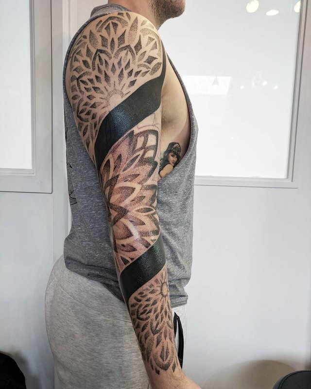 Geometric tattoo cover up  Naan tattoo artist  Facebook