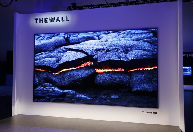 The-Wall-Modular-MicroLED-146-inch-TV-2.jpg