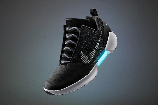 nike-hyperadapt-self-lacing-shoes-1.jpg