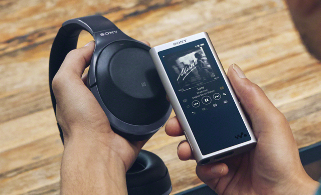 Sony-nw-zx300-walkman-bluetooth-wireless-streaming.png