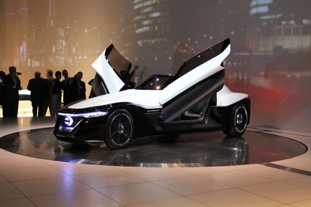 nissan-bladeglider-electric-sports-car-concept--2013-tokyo-motor-show-live-shots-preview-event_100446309_l.jpg