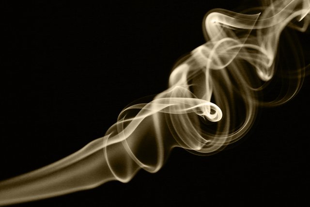 smoking-2-daniele-levis-pelusi-1600-928