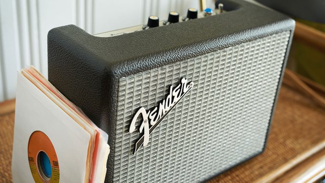 Fender_BTSpeaker-Monterey_Lifestyle_31.jpg