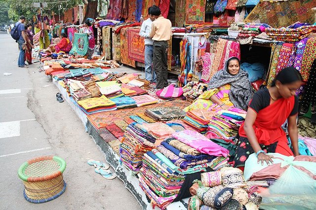 Janpath Market cloth market