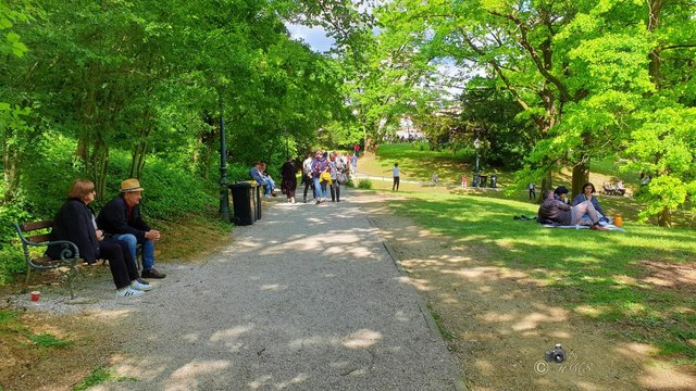 Maksimir - People in The Park - Couple on The Bench