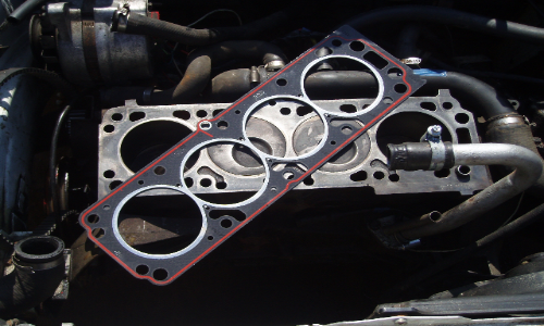 car-engine-Head-Gasket.png