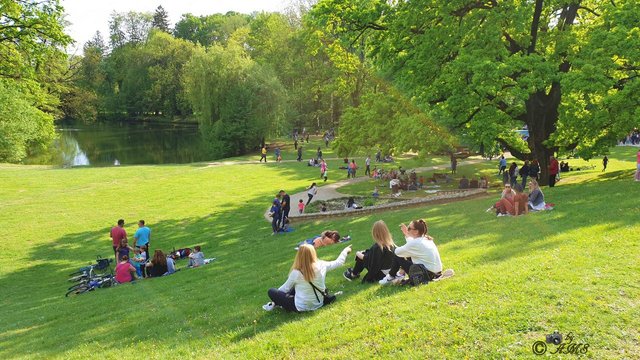 People at Maksimir Park on Labour Day