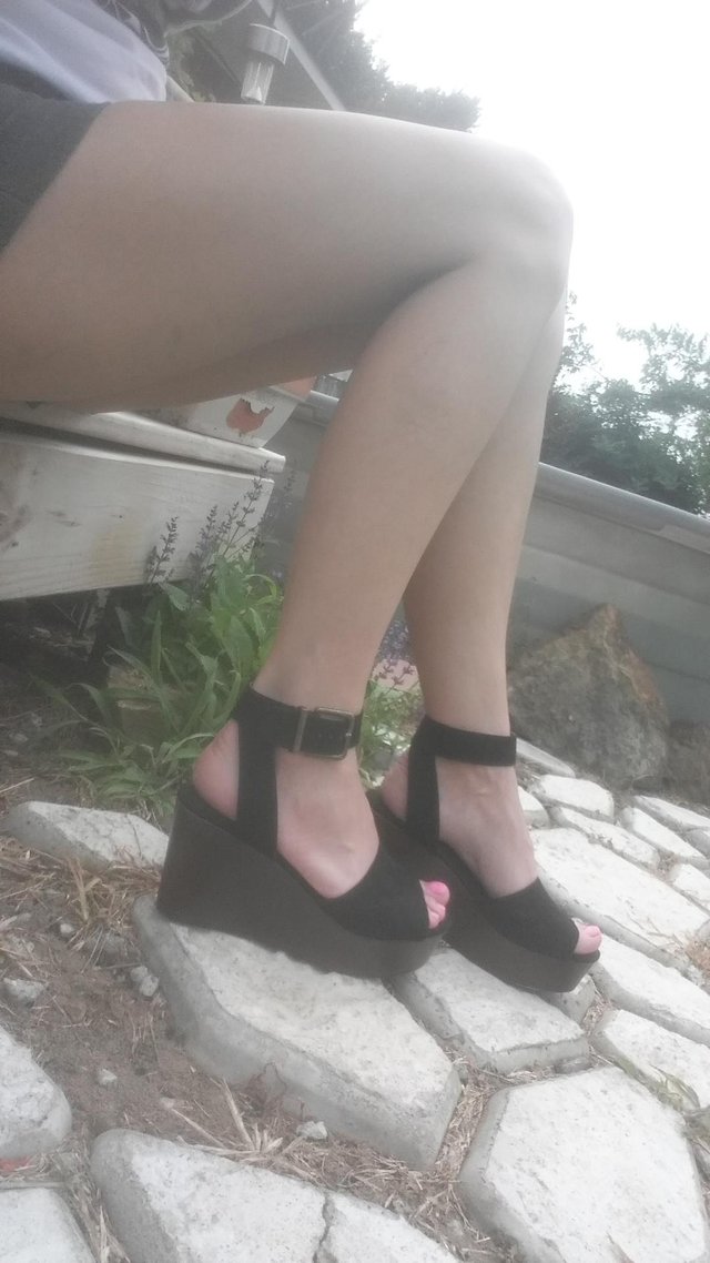 Love my new sandals :)