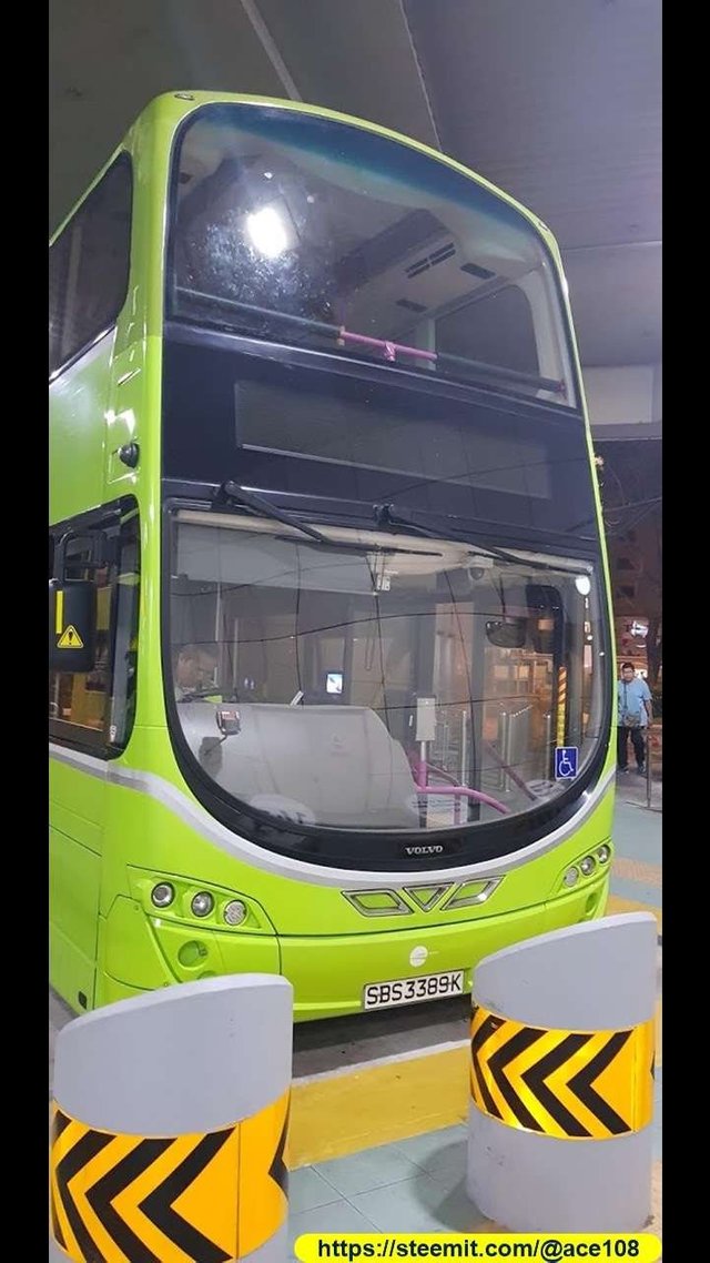 Bus 143