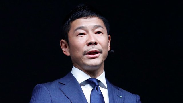 Japanese billionaire to be first tourist to Moon: SpaceX