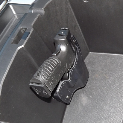 magnetic mount - in center console