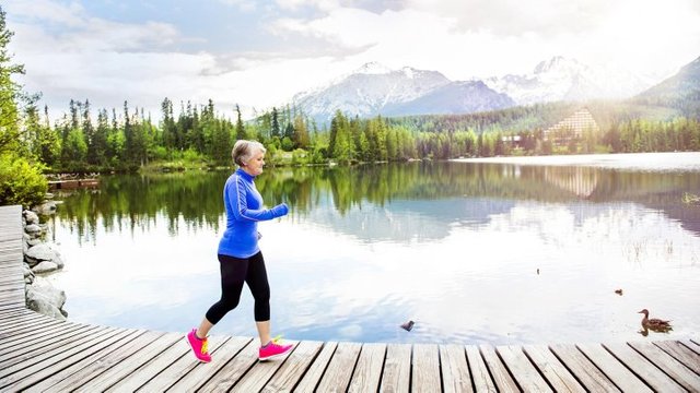 Watching your weight and continuing to learn new things could help you live longer.