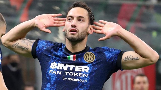 Hakan Calhanoglu