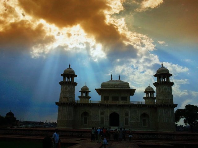 Digital Bugguhttps://api.pexels.com/v1/photos/192727