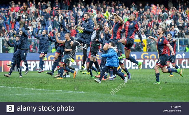 genoa-italy-13th-mar-2016-players-of-genoa-cfc-celebrates-at-the-end-FN449W.jpg