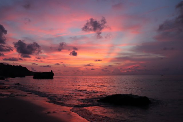 jernej-graj-Uluwatu beach, Indonesia httpsunsplash.comphotosn44KHcbp1_E.jpg